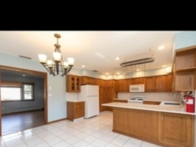 3 BR, 1.5 BA Apartment Iris Street, North Brunswick Township, NJ 08902