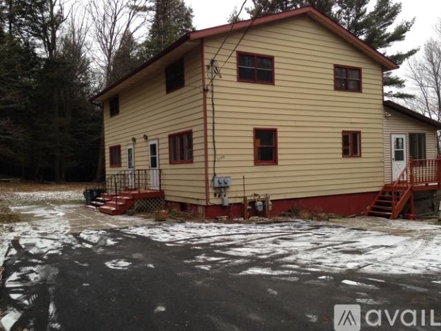 3 BR, 1 BA Apartment 1285 Taft Avenue, Unit B, Endicott, NY 13760