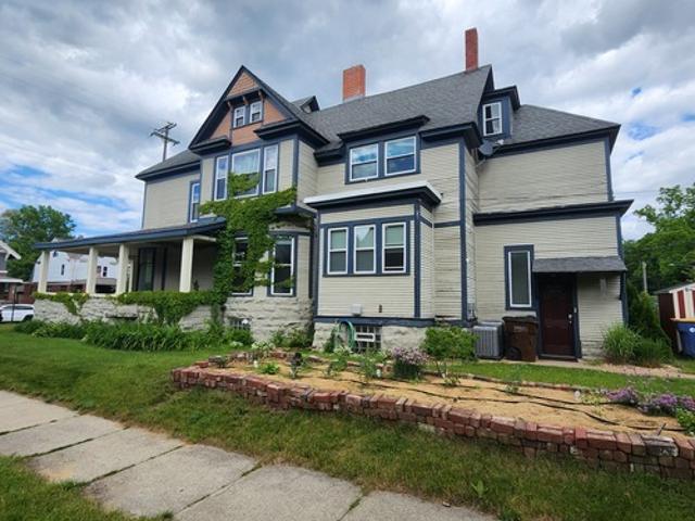 3 BR, 1 BA Apartment 1302 Wealthy Street Southeast, Unit 1, Grand Rapids, MI 49506