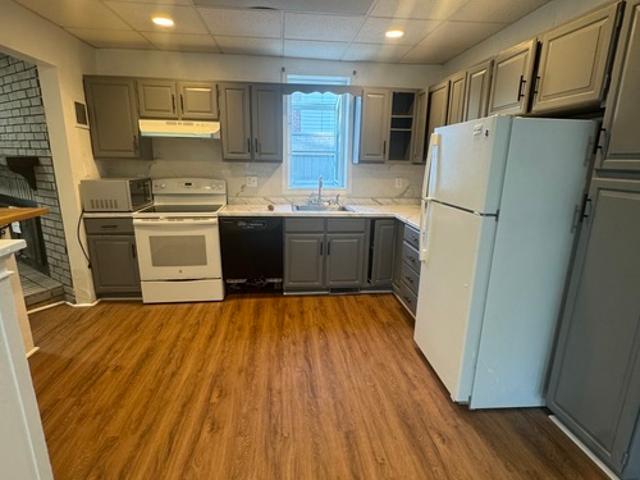 3 BR, 1 BA Apartment 130 Murray Ave, Washington, PA 15301