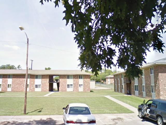 3 BR, 1 BA Apartment 1311 E. Main Street, West Point, MS 39773