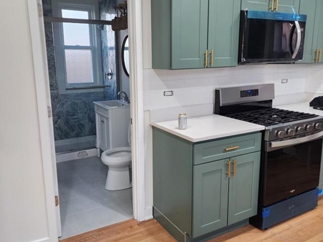 3 BR, 1 BA Apartment 13140 South Buffalo Avenue, Unit #2, Chicago, IL 60633