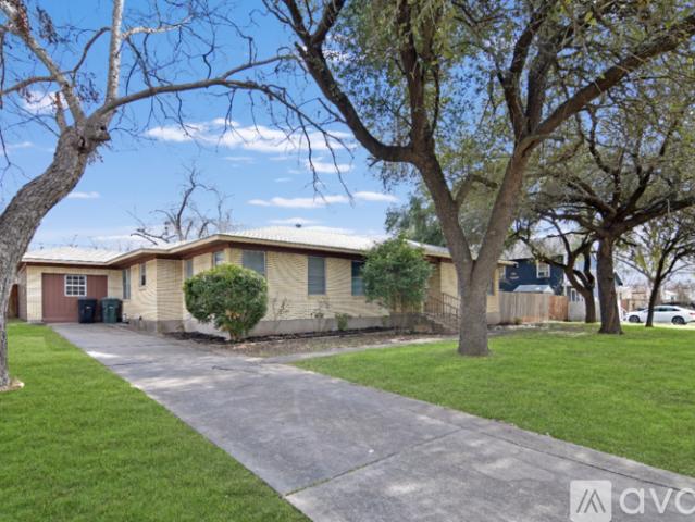 3 BR, 1 BA Apartment 1317 S 15th St, Temple, TX 76504