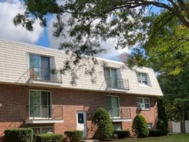 3 BR, 1 BA Apartment 1375 Forest Ave Portland, ME 04103