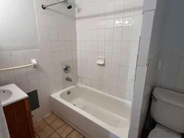 3 BR, 1 BA Apartment 138 Hawthorne Ave, Yonkers, NY 10701