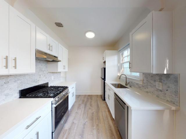 3 BR, 1 BA Apartment 2410 Dwight Way Unit 06, Berkeley, CA 94704