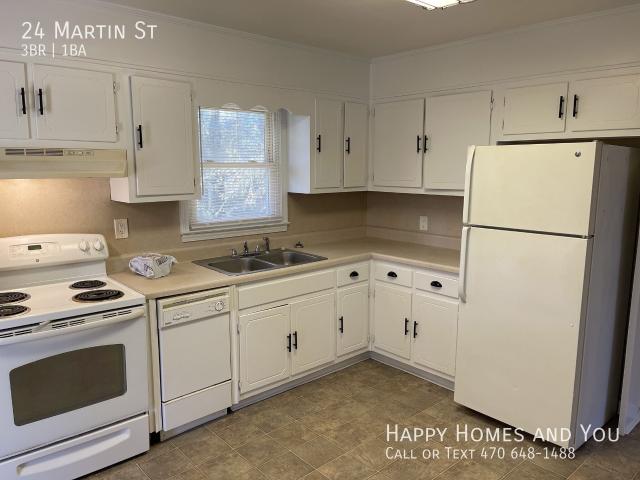 3 BR, 1 BA Apartment 24 Martin St, Newnan, GA 30263