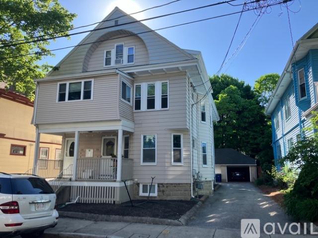 3 BR, 1 BA Apartment 24 Burnham St, Unit 2, Somerville, MA 02144