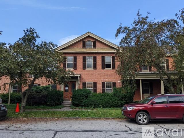 3 BR, 1 BA Apartment 253 S Union St, Unit 2, Burlington, VT 05401