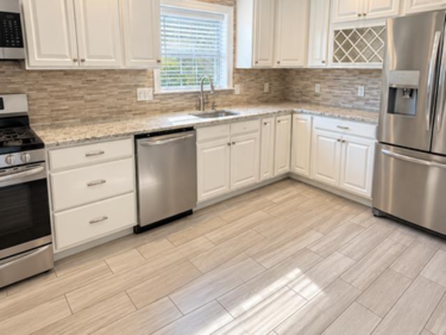 3 BR, 1 BA Apartment 25 Jackson Street, Unit 2, Saugus, MA 01906