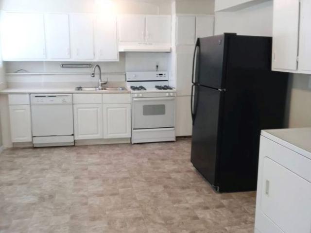 3 BR, 1 BA Apartment 2602 E Dale, Colorado Springs, CO 80909