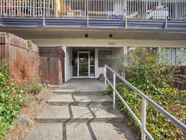 3 BR, 1 BA Apartment 2627 Hillegass Avenue Unit 403, Berkeley, CA 94704