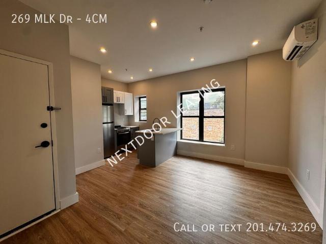 3 BR, 1 BA Apartment 269 MLK Dr, Jersey City, NJ 07305