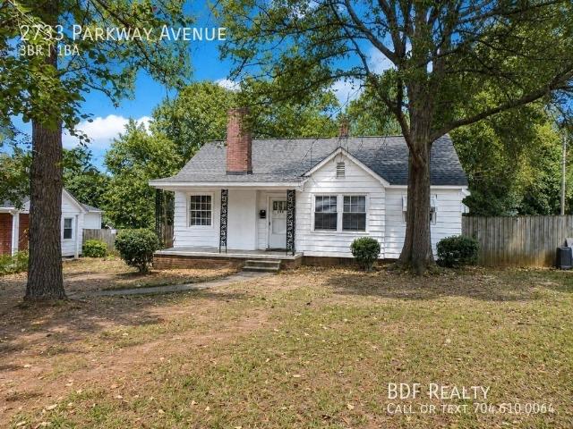 3 BR, 1 BA Apartment 2733 Parkway Avenue, Charlotte, NC 28208