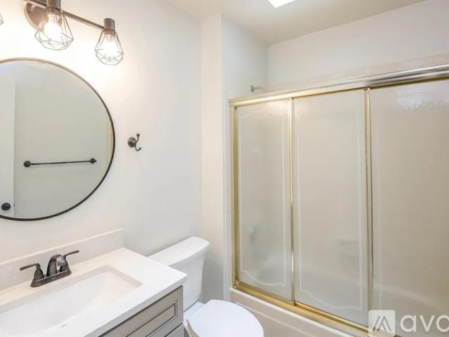 3 BR, 1 BA Apartment 2808 16th Avenue, Sacramento, CA 95820