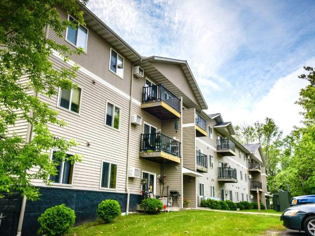 3 BR, 1 BA Apartment 290 9th Avenue Southwest Unit 202, Forest Lake, MN 55025