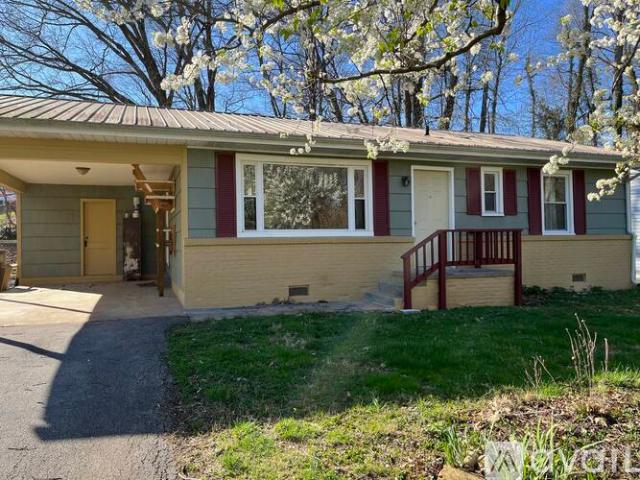 3 BR, 1 BA Apartment 2911 Davis Street Southeast, Knoxville, TN 37920