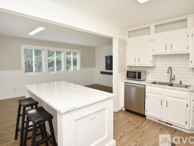 3 BR, 1 BA Apartment 2943 Horton Street, Ferndale, MI 48220