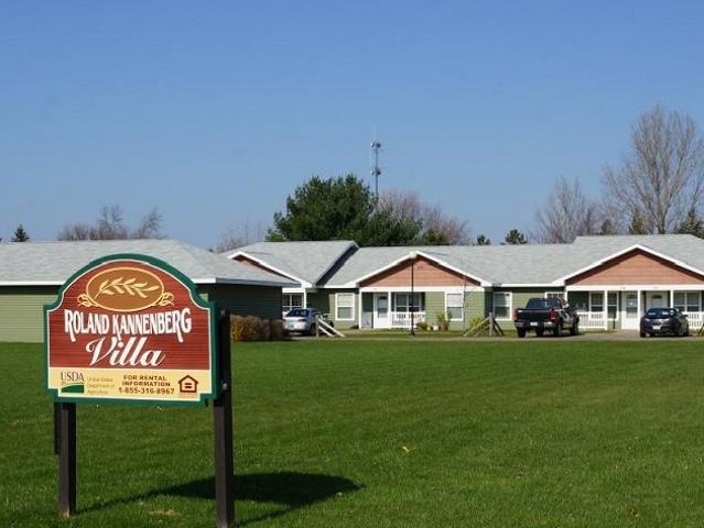 3 BR, 1 BA Apartment 200 N Eighth Street, Abbotsford, WI 54405
