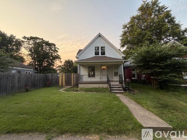 3 BR, 1 BA Apartment 2012 1st Ave, Terre Haute, IN 47807