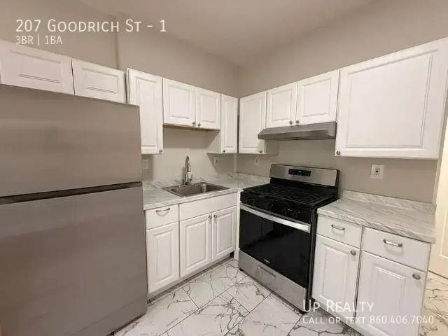 3 BR, 1 BA Apartment 207 Goodrich St, Hamden, CT 06517