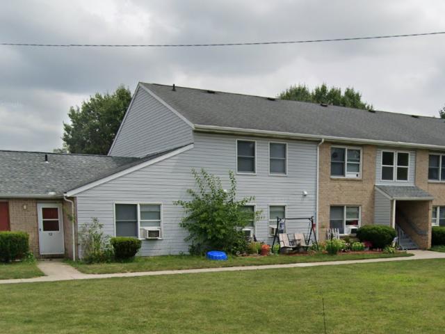 3 BR, 1 BA Apartment 204 Brubaker Drive, New Carlisle, OH 45344