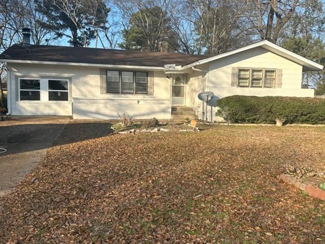 3 BR, 1 BA Apartment 205 Mc Crary Dr, Columbus, MS 39702