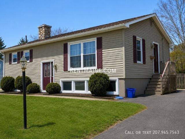 3 BR, 1 BA Apartment 205 Silk St Brewer, ME 04412
