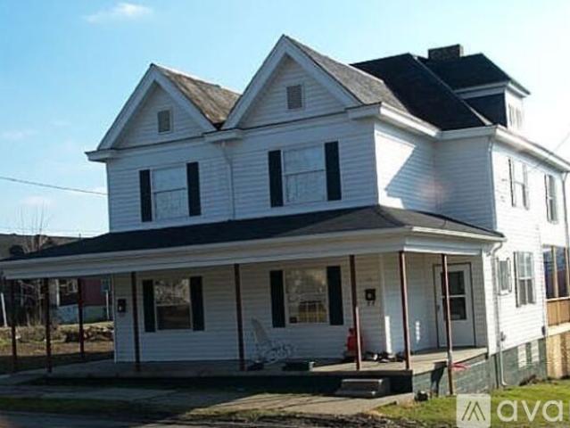3 BR, 1 BA Apartment 20 Walnut Street, Unit 20, Uniontown, PA 15401