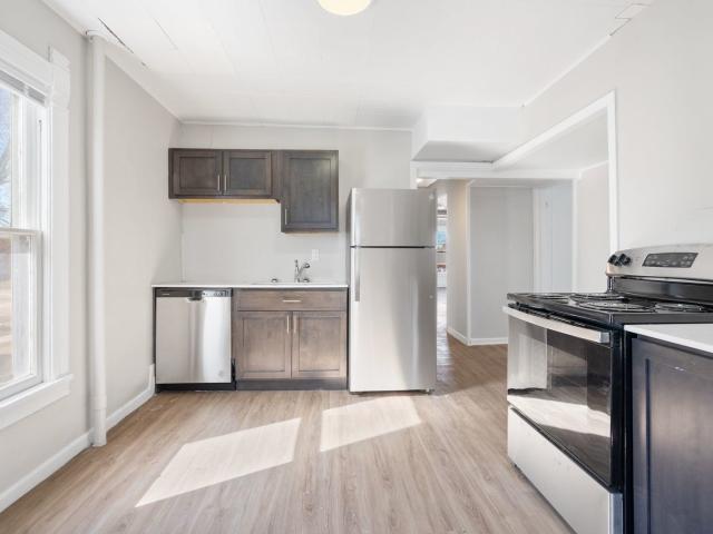 3 BR, 1 BA Apartment 2104 College Street Unit Apt 2, Cedar Falls, IA 50613