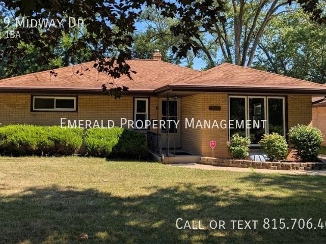 3 BR, 1 BA Apartment 2119 Midway Dr, Rockford, IL 61103