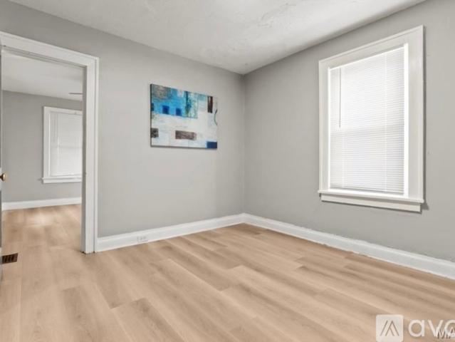3 BR, 1 BA Apartment 2123 69th St, St. Louis, MO 63121