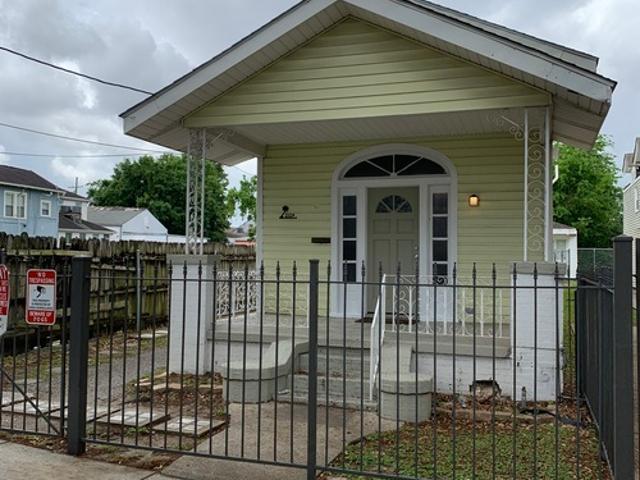 3 BR, 1 BA Apartment 2124 Louisiana Avenue, New Orleans, LA 70115