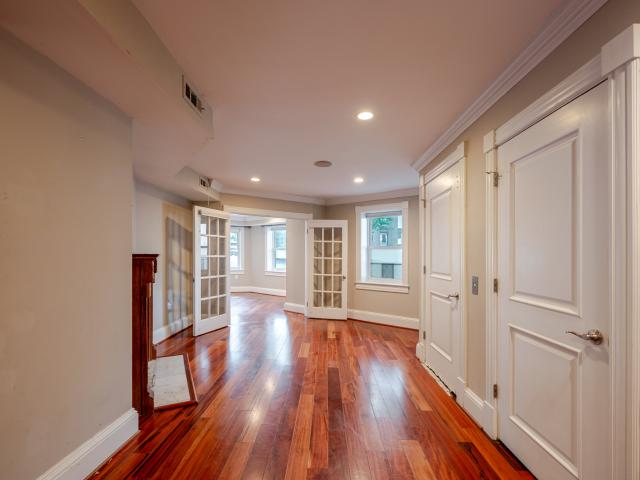 3 BR, 1 BA Apartment 2126 R St NW, Washington, DC 20008