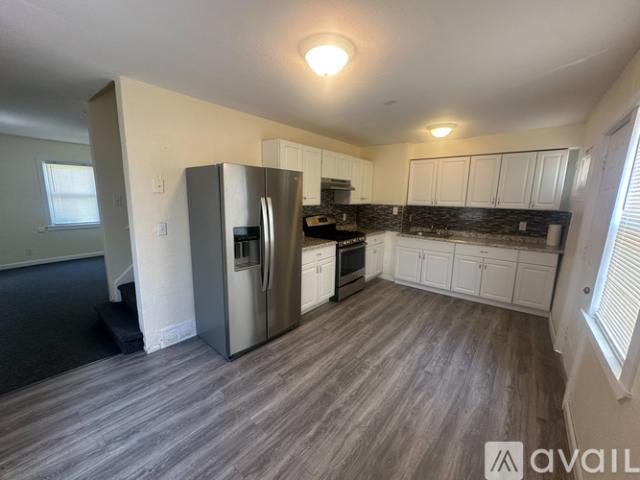 3 BR, 1 BA Apartment 216 220 Pearl Harbor Street, Bridgeport, CT 06610