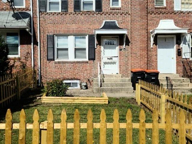 3 BR, 1 BA Apartment 216 Meade Street, Chester, PA 19013
