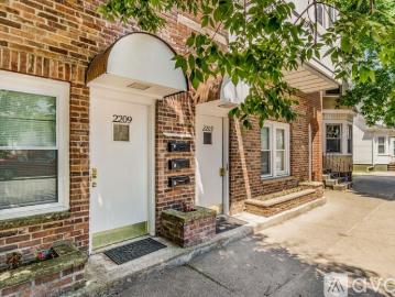 3 BR, 1 BA Apartment 2209 15th Street, Unit 5, Troy, NY 12180