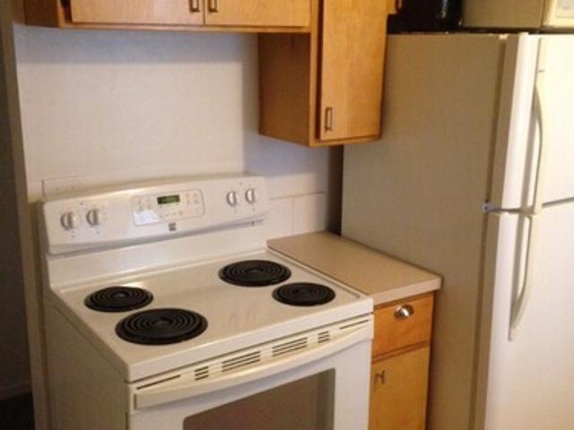 3 BR, 1 BA Apartment 2222 A St, Bellingham, WA 98225
