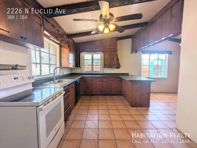 3 BR, 1 BA Apartment 2226 N Euclid Ave, Tucson, AZ 85719