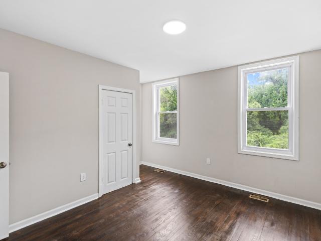 3 BR, 1 BA Apartment 222 N Hilton St, Baltimore, MD 21229