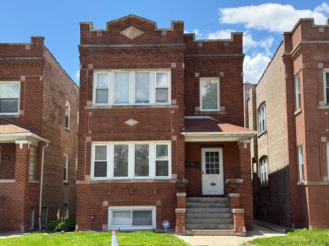 3 BR, 1 BA Apartment 2252 N Laramie Ave, Chicago, IL 60639