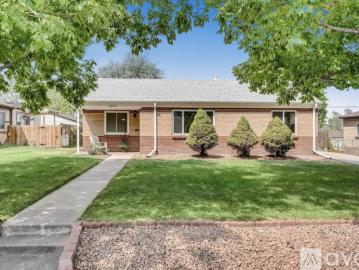 3 BR, 1 BA Apartment 2275 West Gill Place, Denver, CO 80223