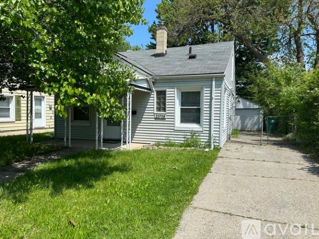 3 BR, 1 BA Apartment 22788 Rosalind Ave, Eastpointe, MI 48021