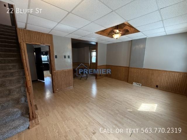 3 BR, 1 BA Apartment 22 Bluff St, Dubuque, IA 52001