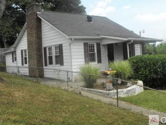 3 BR, 1 BA Apartment 230 Nash Rd, Knoxville, TN 37914