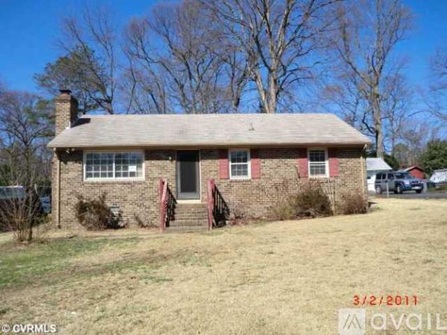 3 BR, 1 BA Apartment 2336 Seminole Ave, Chester, VA 23831