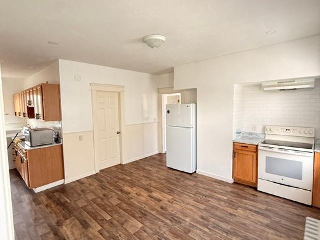 3 BR, 1 BA Apartment 2 Chapin St, Unit 3, Worcester, MA 01604