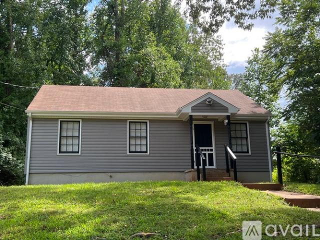 3 BR, 1 BA Apartment 3405 Westbrook Circle, Lynchburg, VA 24501