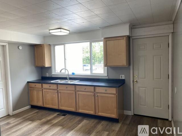 3 BR, 1 BA Apartment 340 Oakhill Ave, Unit 1, East Lansing, MI 48823