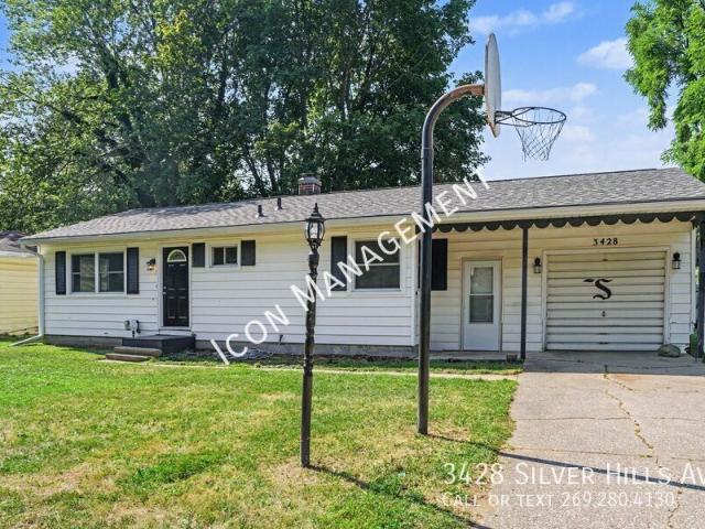 3 BR, 1 BA Apartment 3428 Silver Hills Ave, Kalamazoo, MI 49004